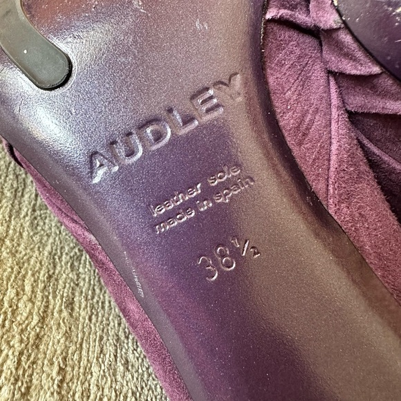 Audley size 38.5 or 8 purple suede pumps - Picture 7 of 8